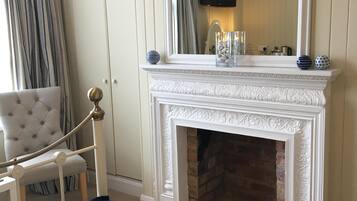 Twin Room, Ensuite (( The Blue Room)) | Interior