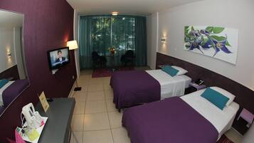 In-room safe, desk, soundproofing, WiFi (free)