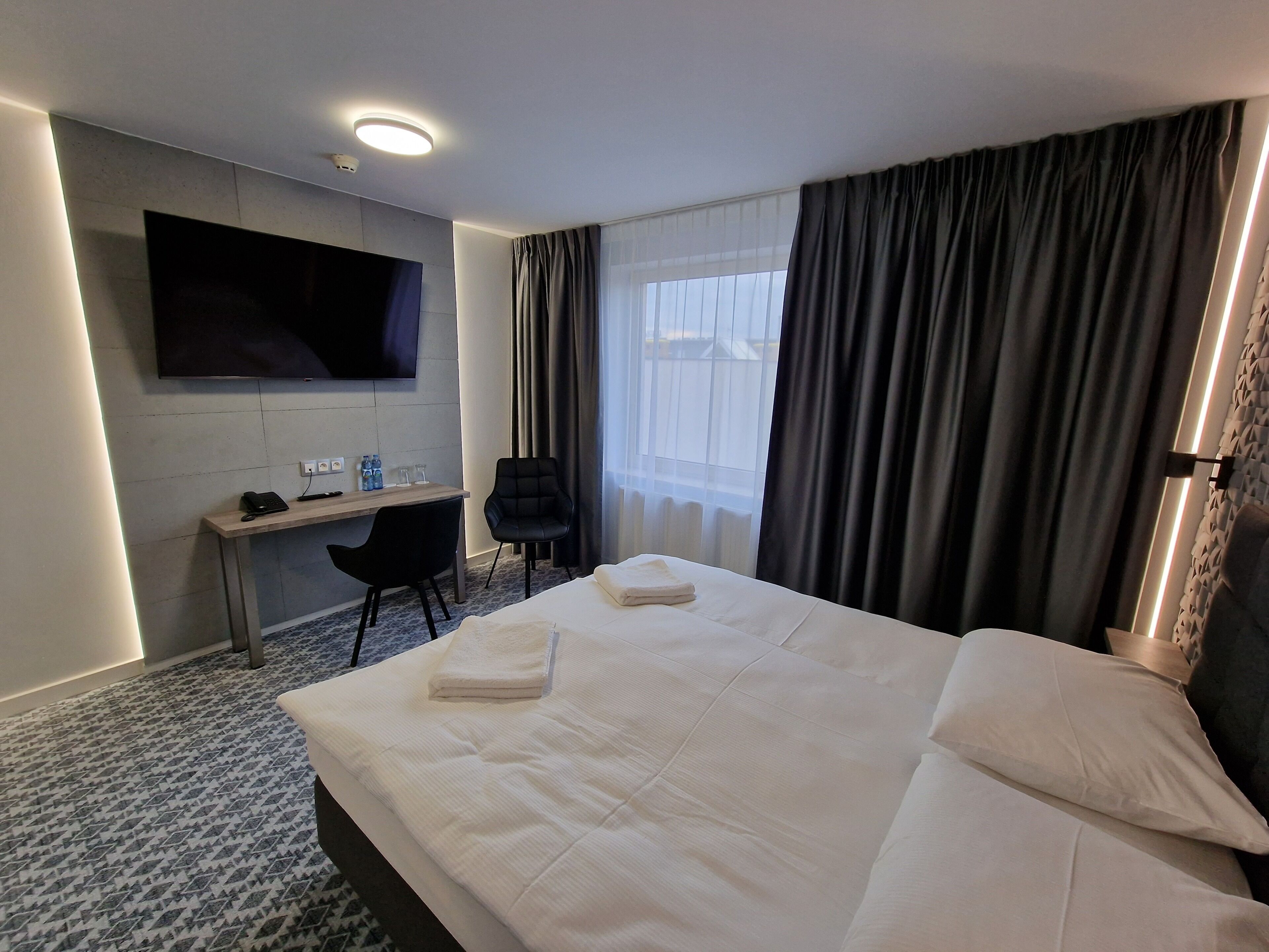 Photo - Gordon Hotel