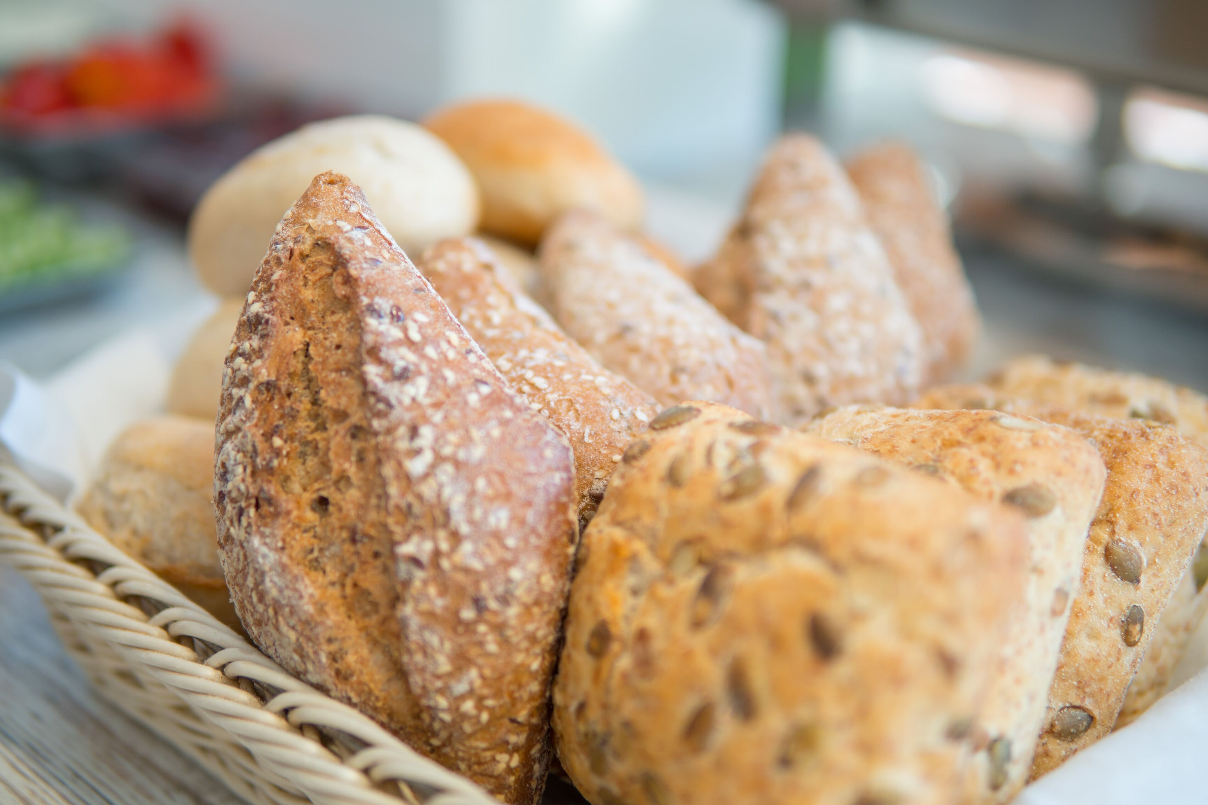 daily buffet breakfast (pln 40 per person)