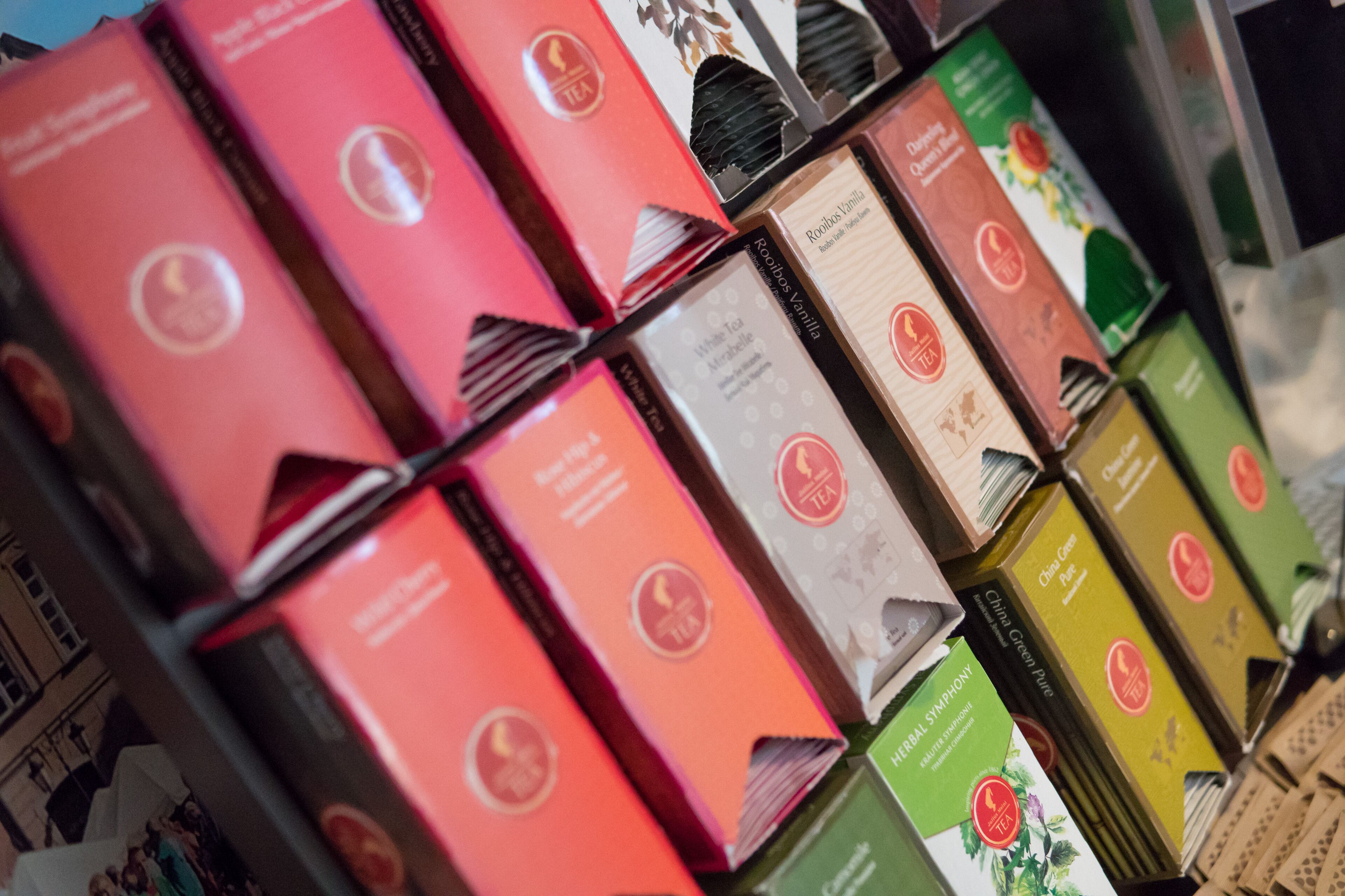 daily buffet breakfast (pln 40 per person)