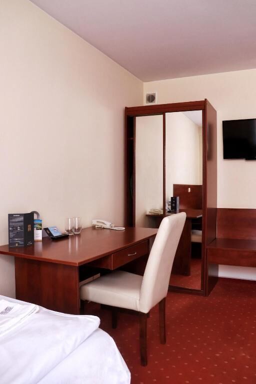 Economy Twin Room | Premium bedding, desk, laptop workspace, free WiFi