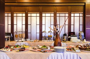 Free daily buffet breakfast - Hill Hotel (Jagodina)