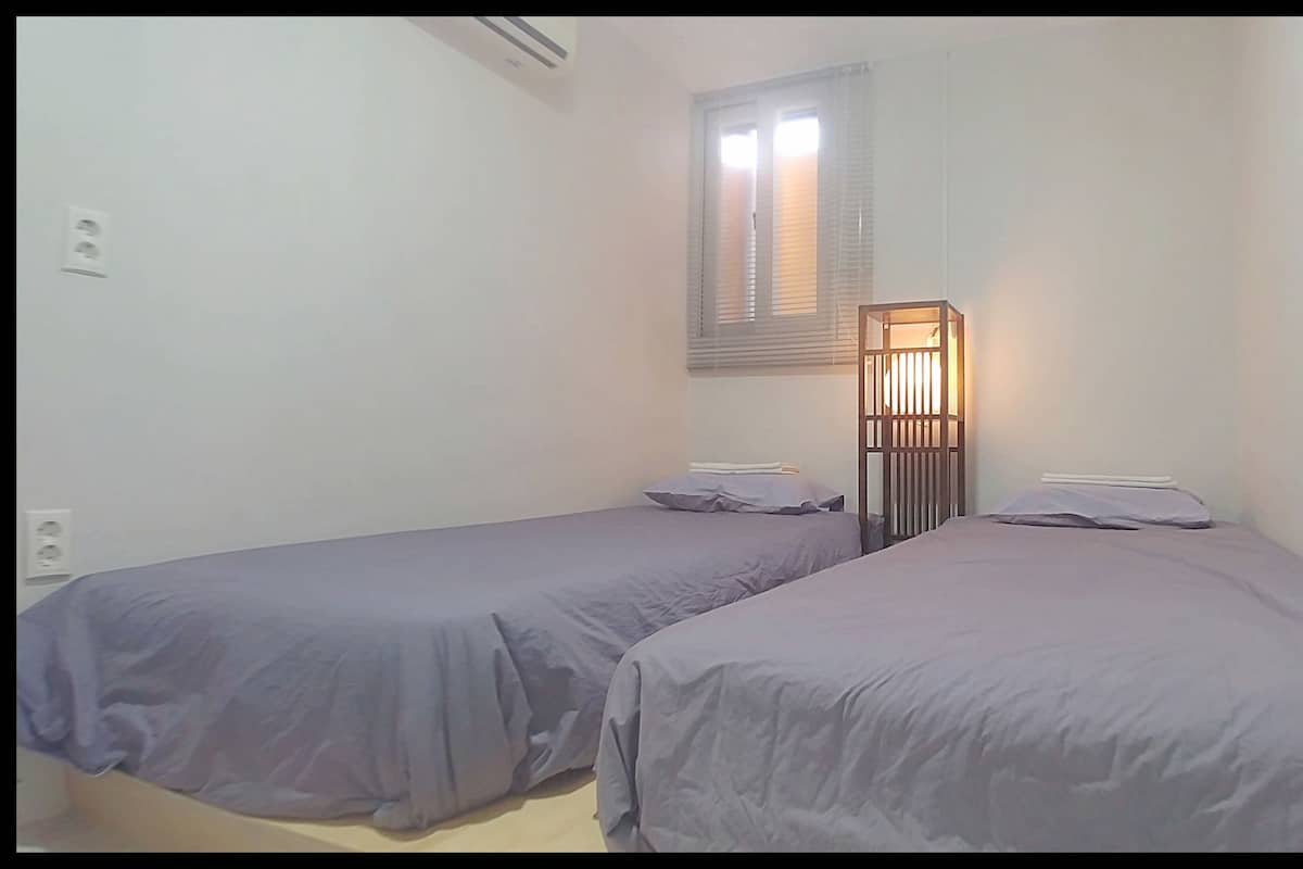 Twin Room (Type B) | Desk, free WiFi, bed sheets