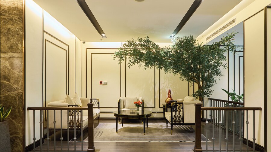 Central Park Saigon Hotel