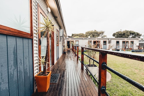 Beach Holiday Apartments 