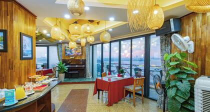 Sunset Westlake Hanoi Hotel