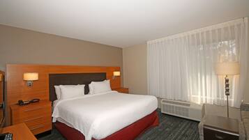 Premium bedding, in-room safe, desk, laptop workspace