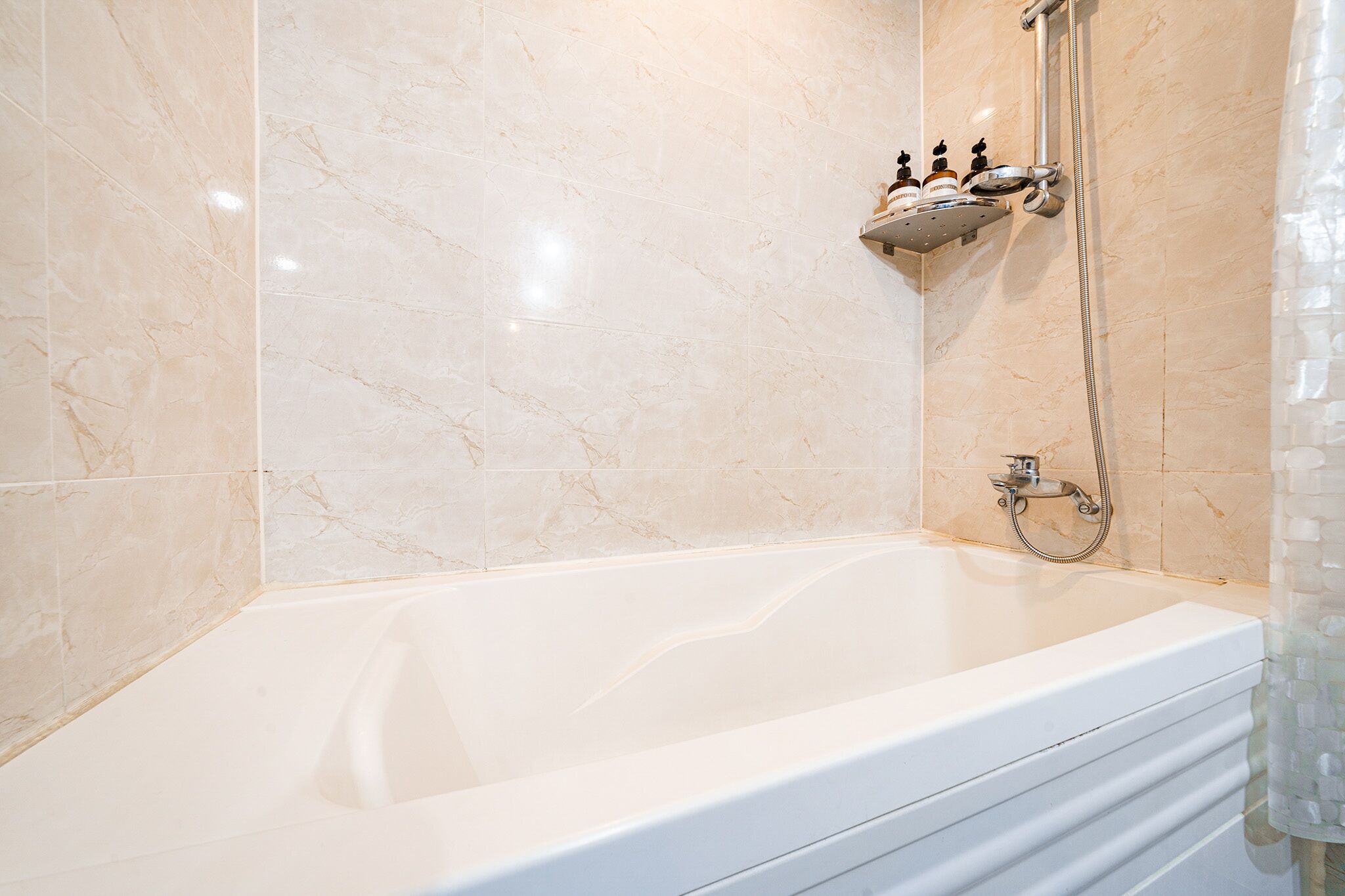 separate bathtub and shower, free toiletries, hair dryer, bathrobes