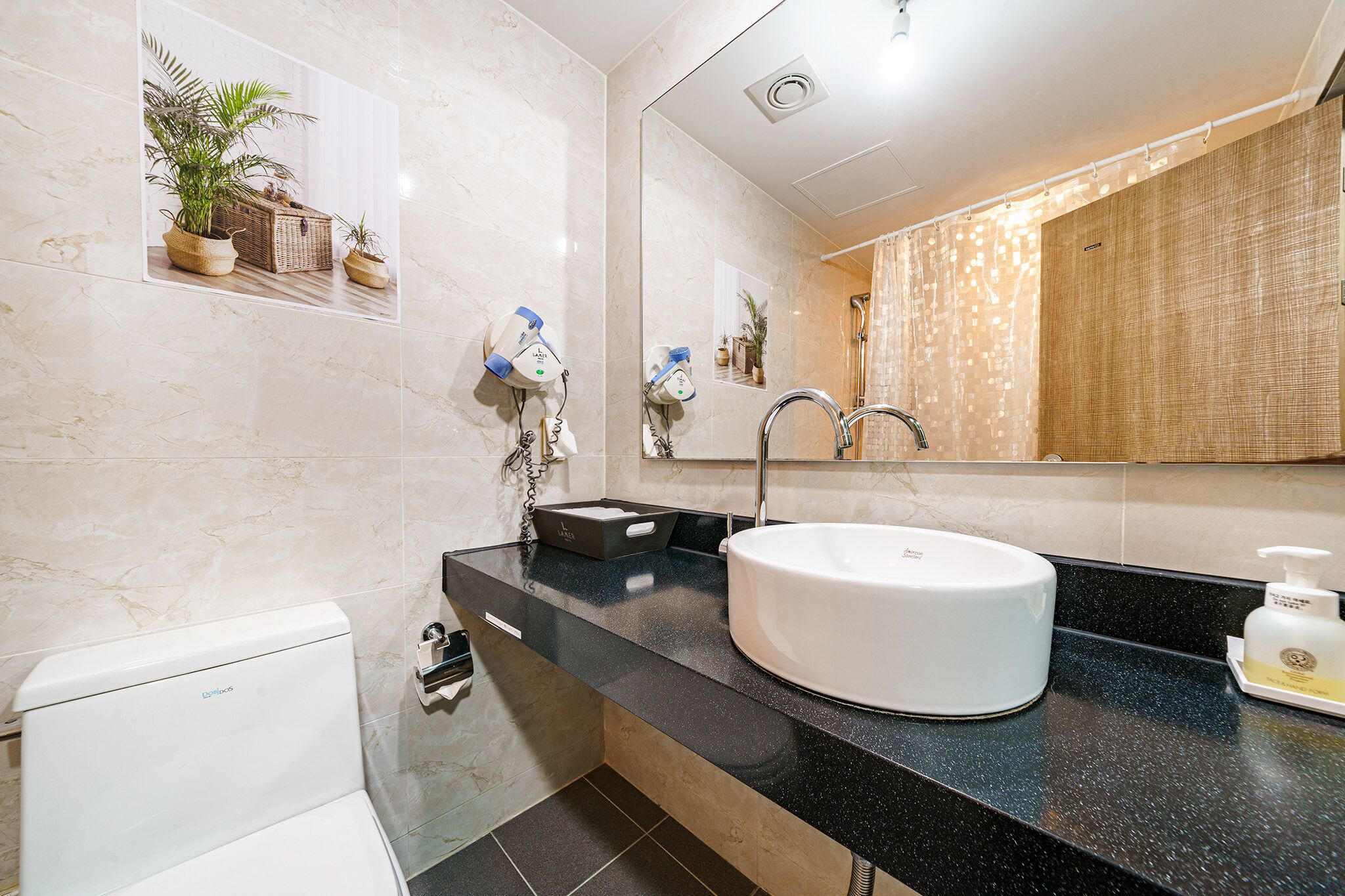 separate bathtub and shower, free toiletries, hair dryer, bathrobes