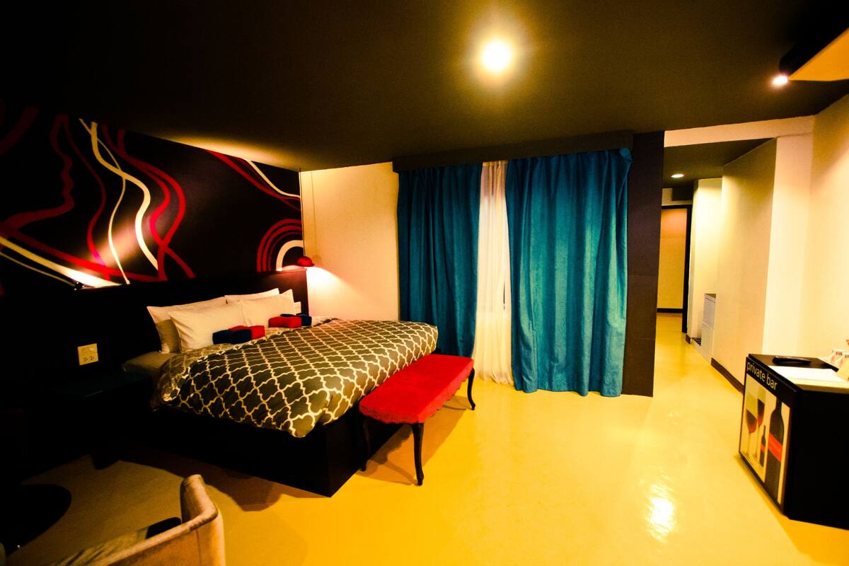 Deluxe with Bathtub | Área de sala de estar