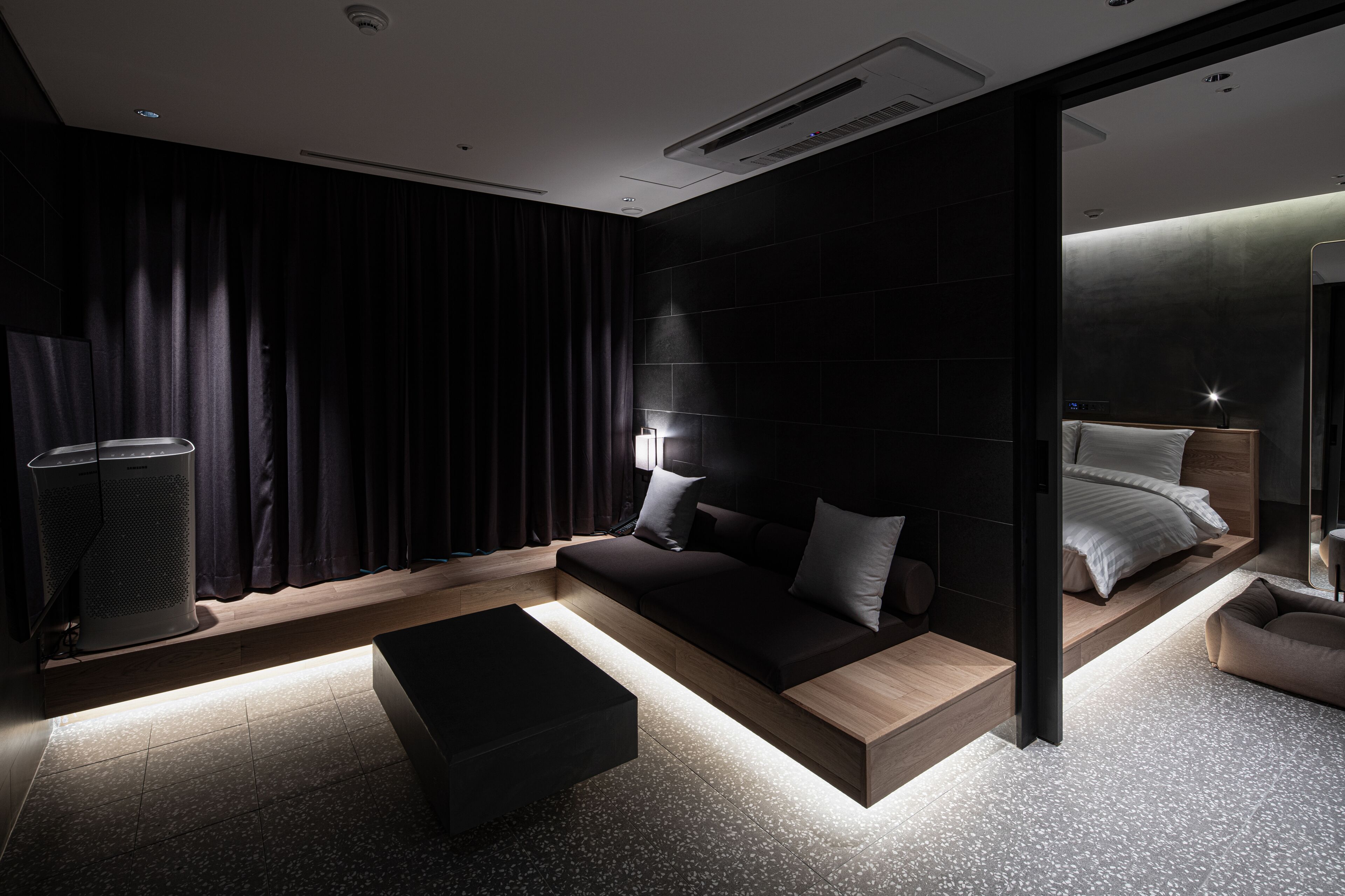 1 bedroom, down duvets, minibar, in-room safe