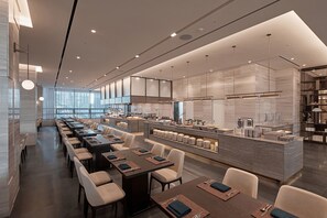 Colazione a buffet, servita tutte le mattine (50000 KRW a persona)