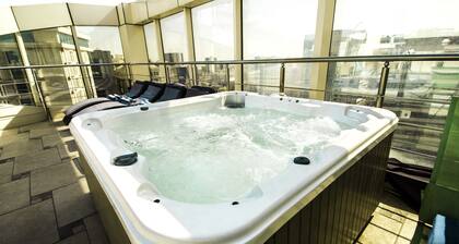 The Royal Riviera Hotel