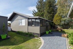 Exterior - Red Rock Thermal Motel (Rotorua)