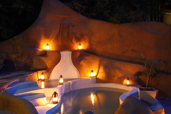 3 outdoor pools, open 8:00 AM to 6:00 PM, pool umbrellas, sun loungers