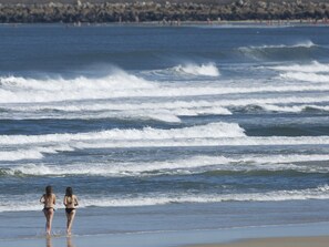 Plage à proximité, parasols
