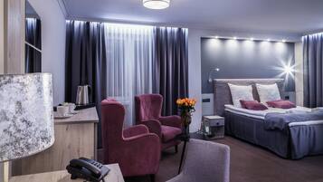 Bộ đồ giường kháng dị ứng, trang trí khác biệt, bàn