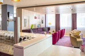 Bar (in der Unterkunft)
