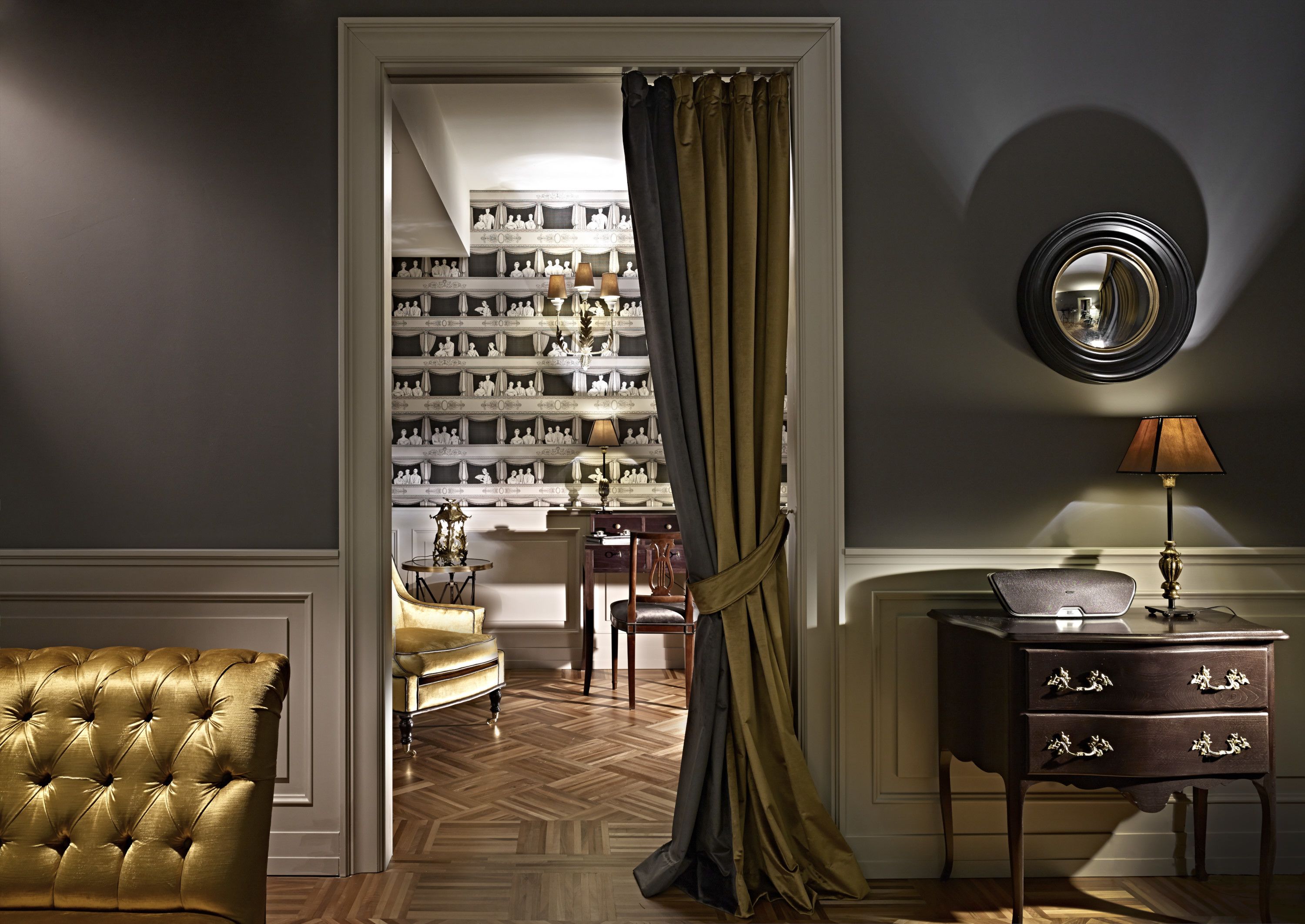 Executive Suite | Premium bedding, in-room safe, individually decorated, soundproofing