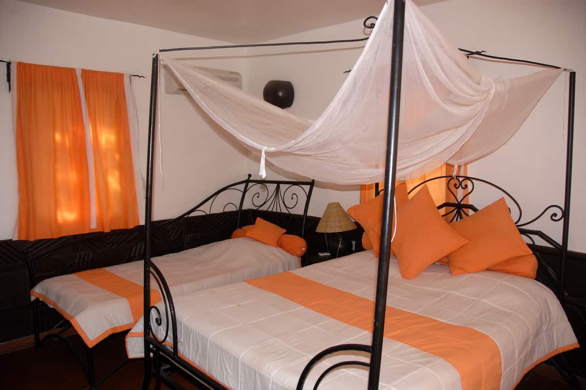 Tripla Standard | Biancheria da letto di alta qualità, materassi Tempur-Pedic