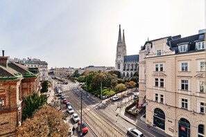 Superior vierpersoonskamer, meerdere bedden | Kameruitzicht