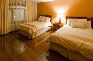 In-room safe, desk, free WiFi - Hotel Spa Casa Real (Riobamba)
