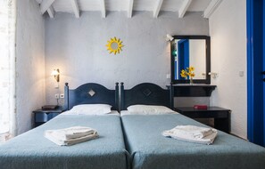 Safe på rommet, skrivebord, lydisolert og wi-fi