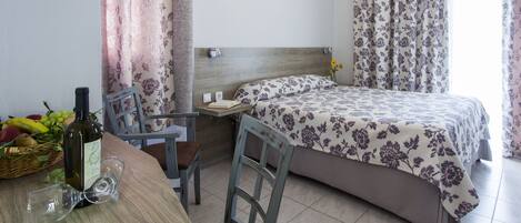 1 bedroom, in-room safe, desk, soundproofing