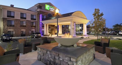 Holiday Inn Express & Suites Colorado Springs First & Main, an IHG Hotel