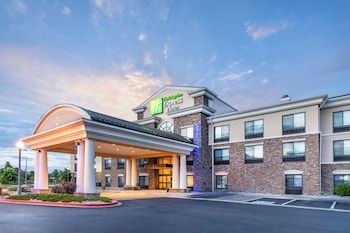 Holiday Inn Express & Suites Colorado Springs First & Main by IH