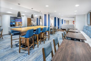 Free daily continental breakfast - Holiday Inn Express & Suites Colorado Springs First & Main by IHG (Colorado Springs)