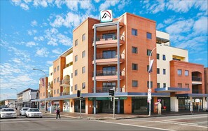 Front of property - Boulevard on Beaumont (Hamilton)