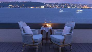 Minibar, in-room safe, individually furnished, desk