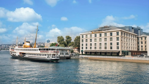 Shangri-La Bosphorus, Istanbul