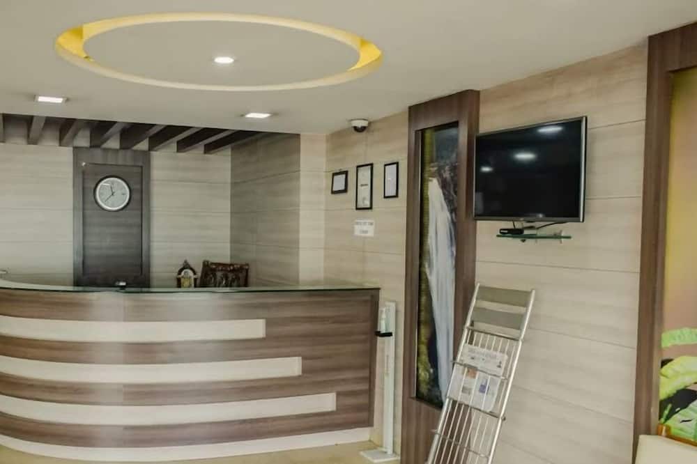 Hotel Preethi Palace