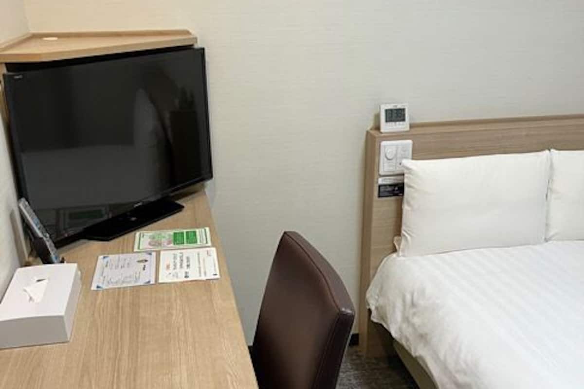 羽絨被、書桌、遮光窗簾/窗簾、隔音