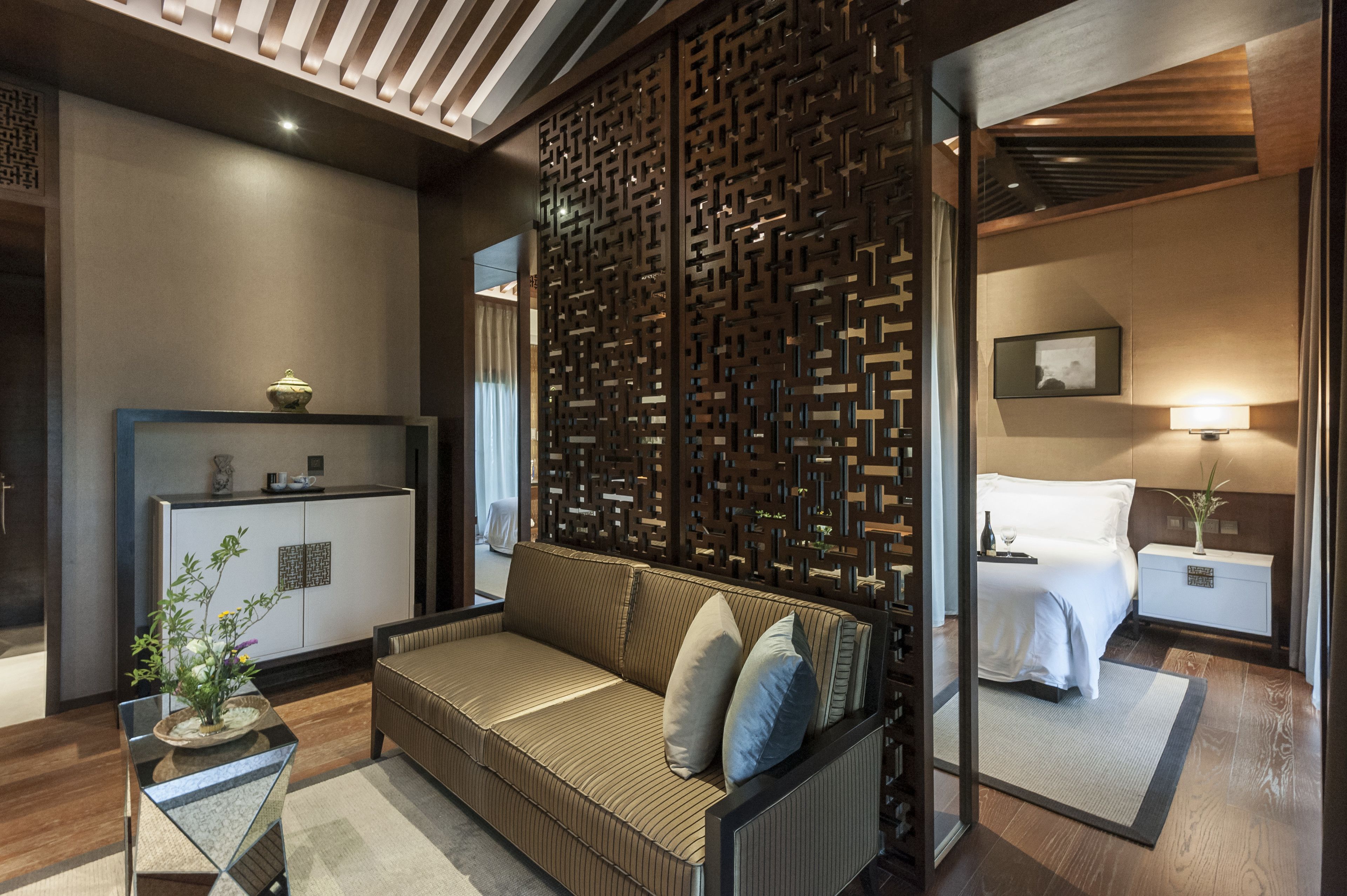 mountain view suite | living area | 43-inch lcd tv with cable channels, tv