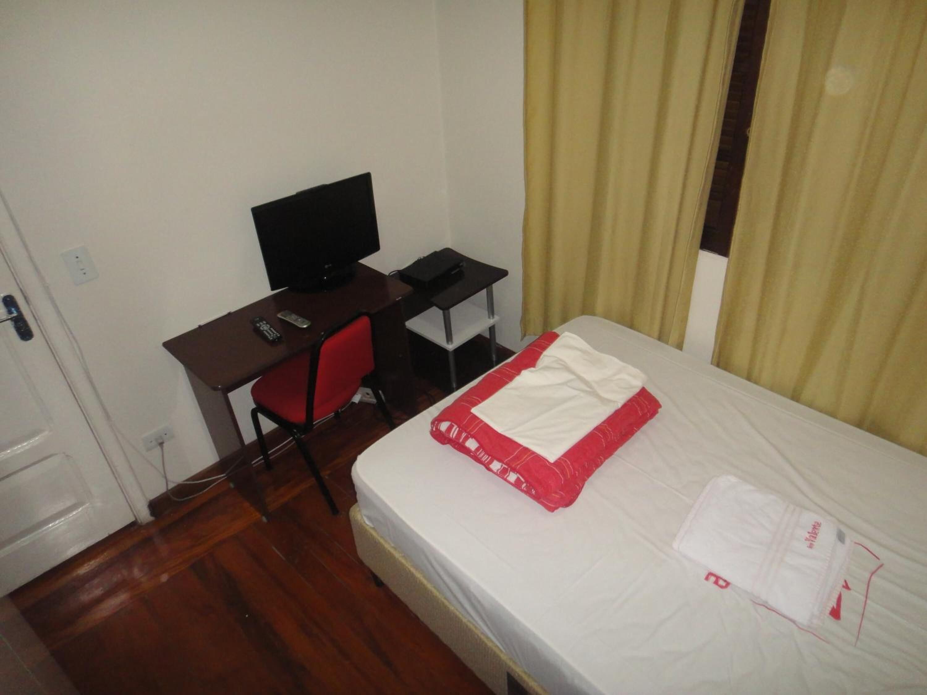 Down duvets, minibar, free WiFi, bed sheets