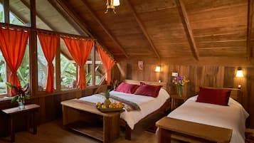 Premium bedding, in-room safe, individually decorated