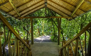 Lobby sitting area - Casa Divina Eco Lodge (Mindo)
