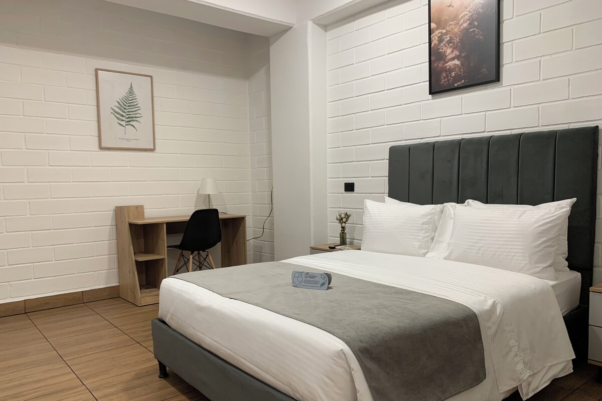 Dundyner, memory foam-senger, lydisolert og wi-fi (inkludert)