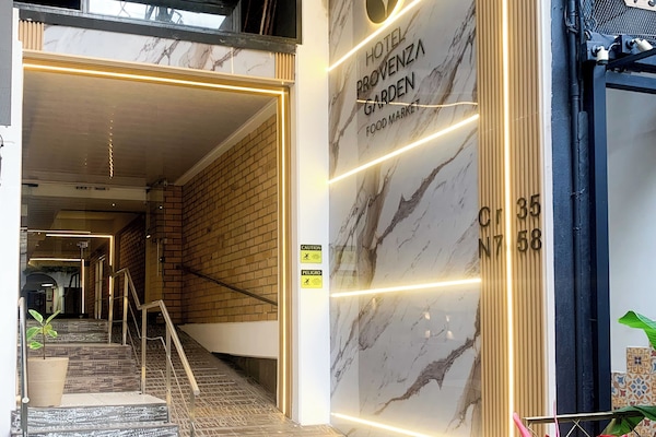 Fachada de la propiedad