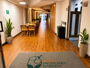 Reception - Hotel Provenza Garden (Medellín)