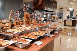 3 restaurants; breakfast, lunch, and dinner served - Sentido Akassia beach (El Quseir)
