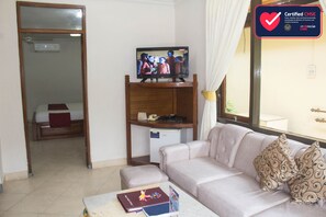 Kamar Deluks | Area keluarga | TV, konsol video game, dan pemutar DVD