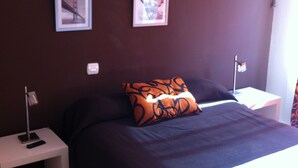 Single Room | Soundproofing, cribs (free), WiFi (free) - Hostal Neptuno (Cáceres)