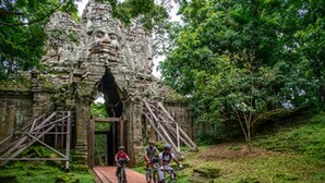 Bicycling - Sakura Village (Siem Reap)