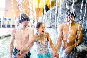 Indoor pool - Cranberry Country Lodge (Tomah)