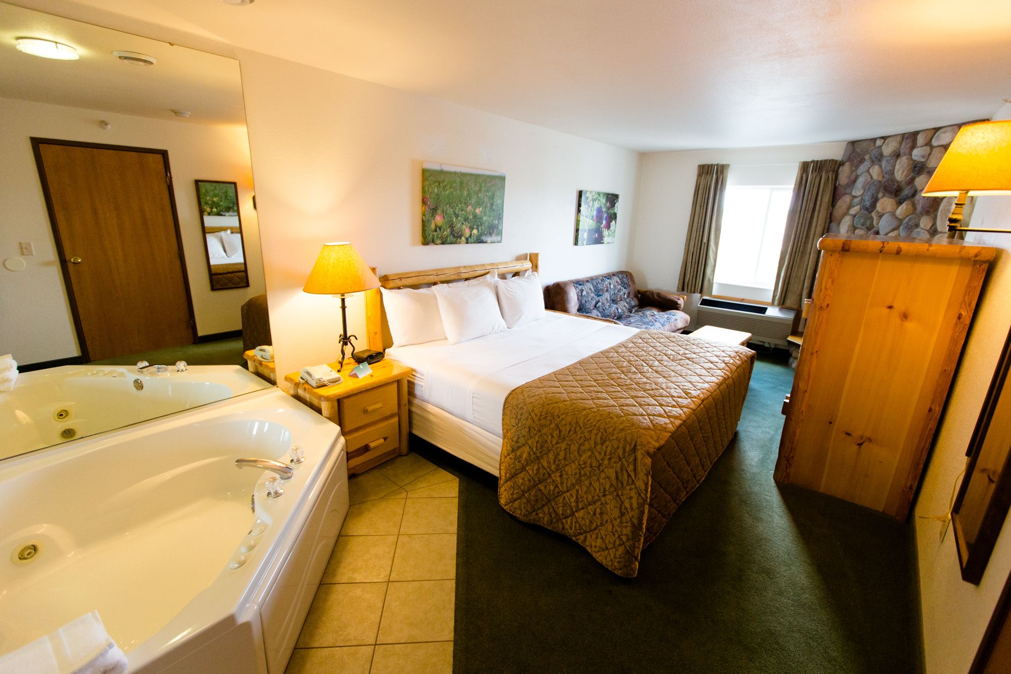 desk, iron/ironing board, cots/infant beds, free wifi